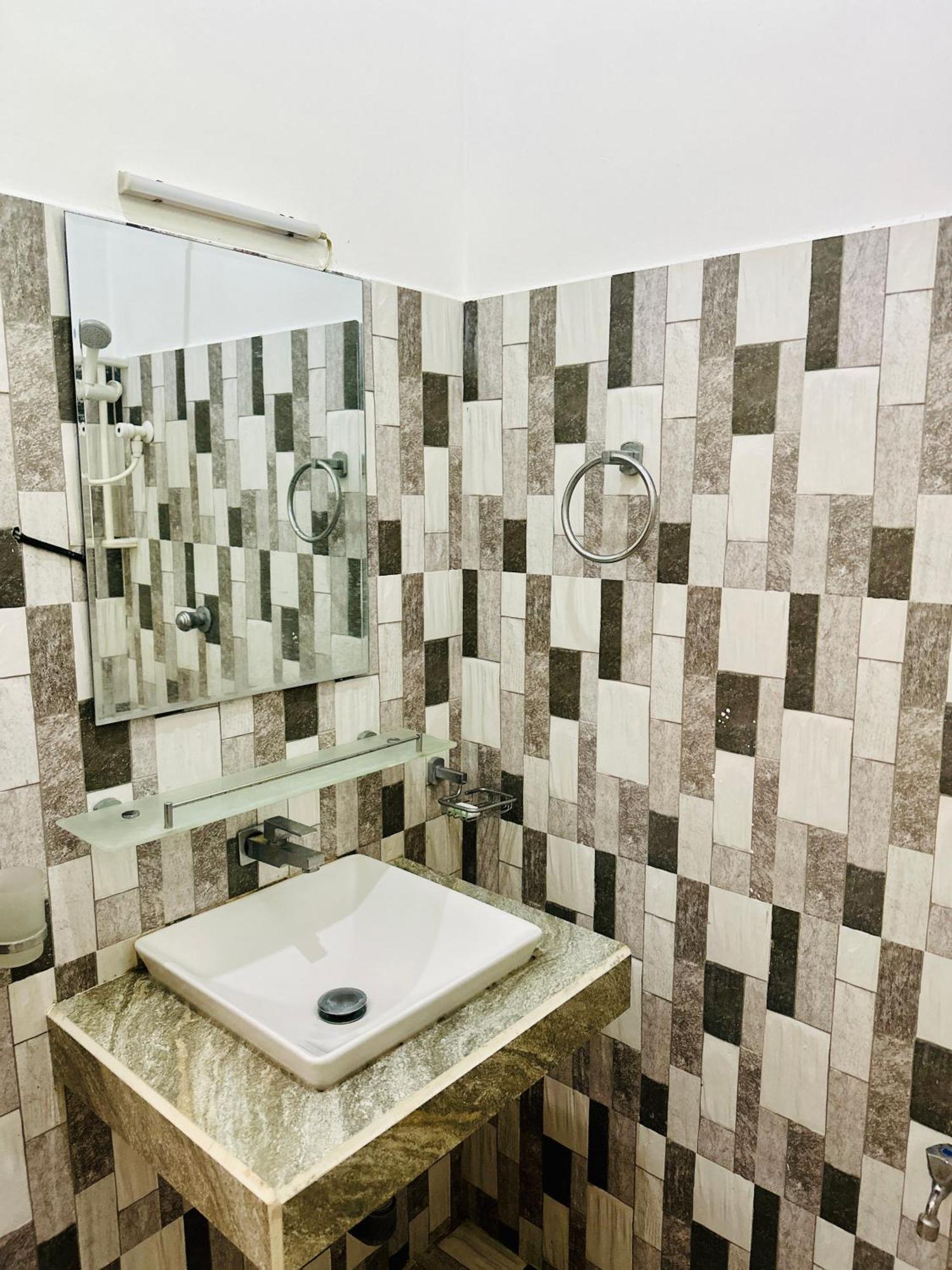 Aroma Villa Homestay Полоннарува Экстерьер фото